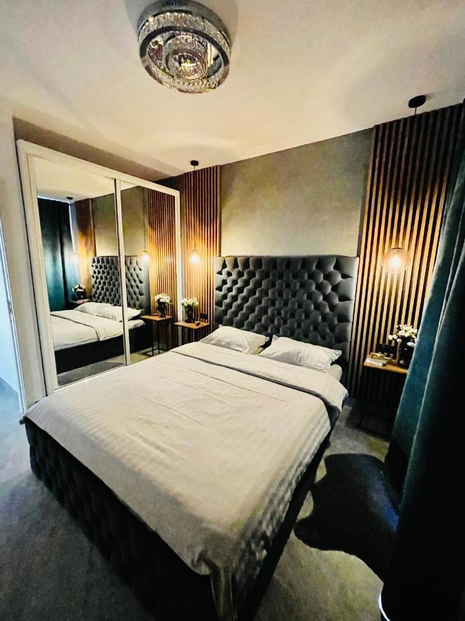 Aici Te Simti Ca Acasa Apartman Jászvásár Kültér fotó